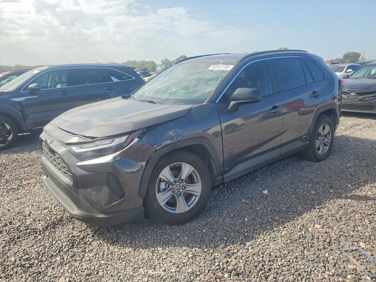2025 TOYOTA RAV4 — Front 3/4