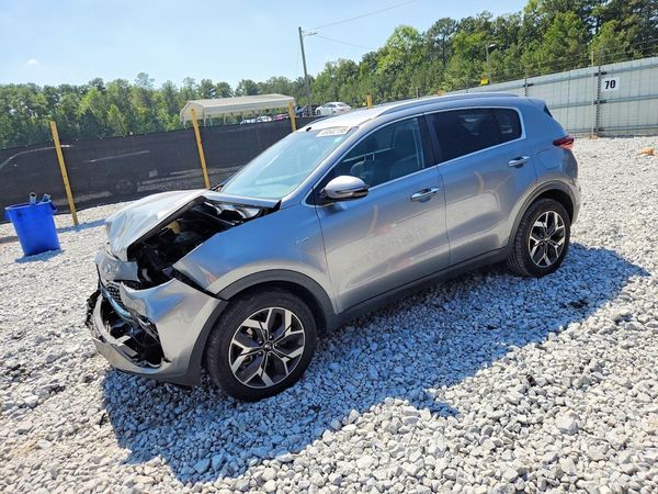 2020 KIA SPORTAGE — Front 3/4