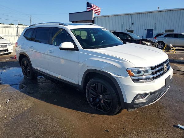 2019 VOLKSWAGEN ATLAS — Passenger 3/4