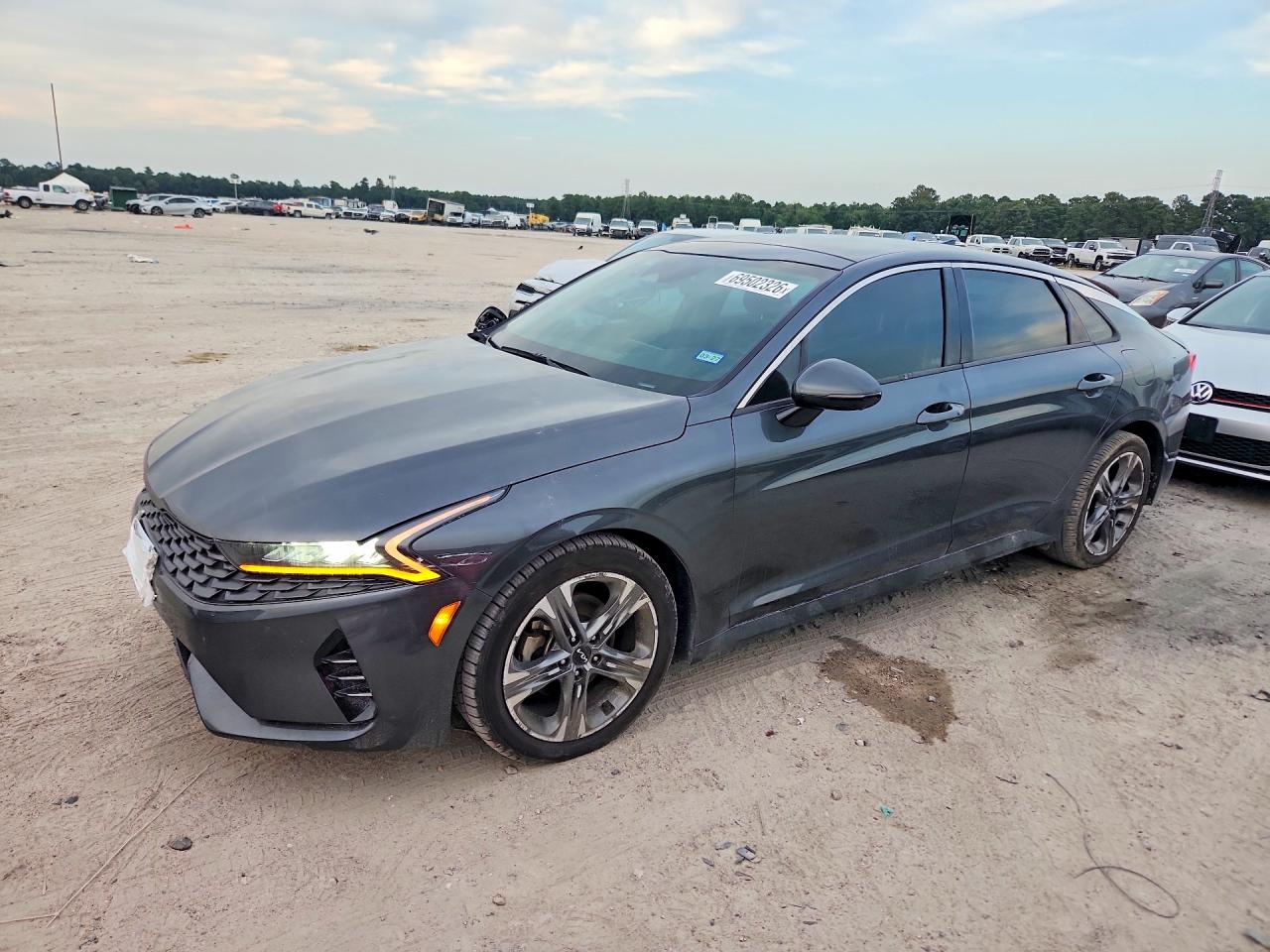 2022 KIA K5 — Front 3/4