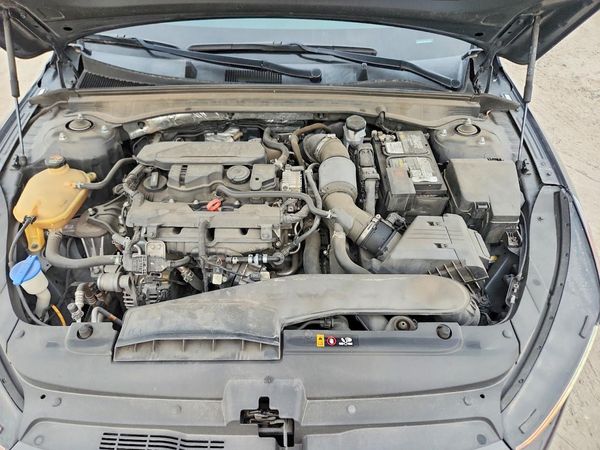 2022 KIA K5 — Engine bay
