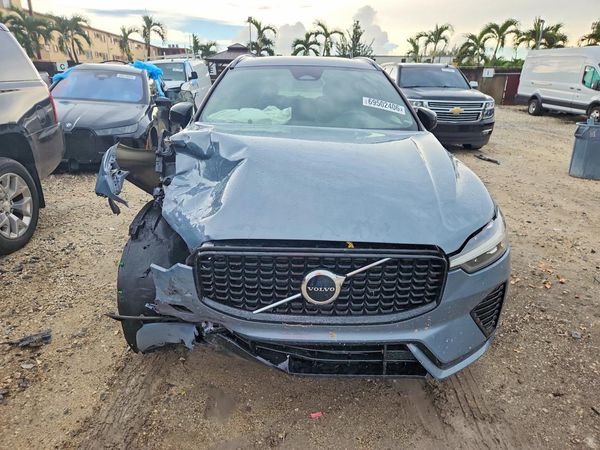 2022 VOLVO XC60 R-Design — DIRF