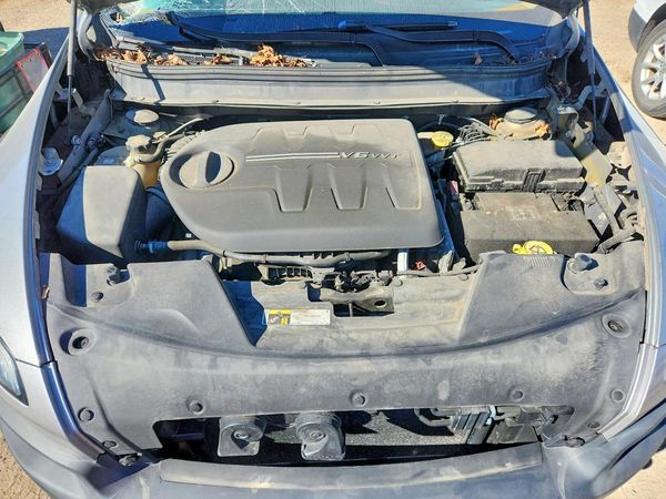 2016 JEEP CHEROKEE TRAILHAWK 4X4 — Engine bay