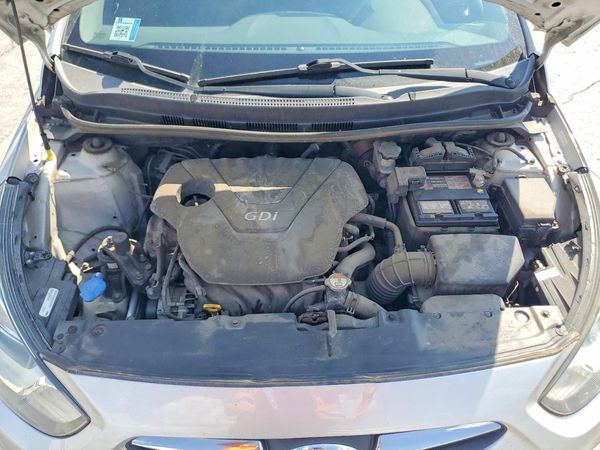 2013 HYUNDAI ACCENT GLS Premium/ SE