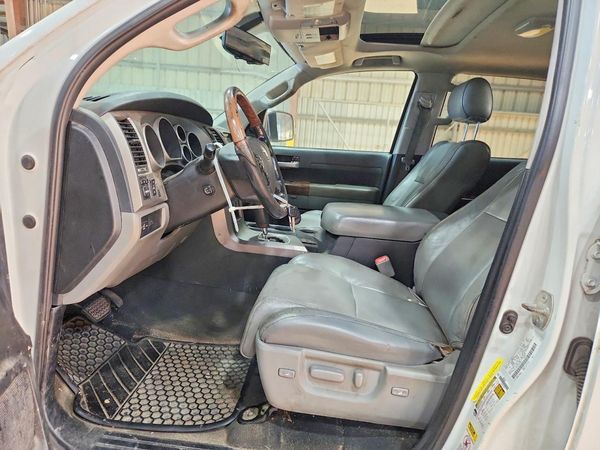 2013 TOYOTA TUNDRA Limited — DENT