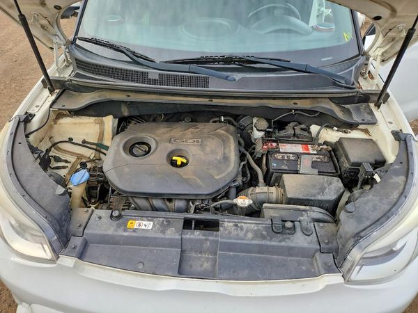 2014 KIA SOUL GLS(PLUS) — Engine bay