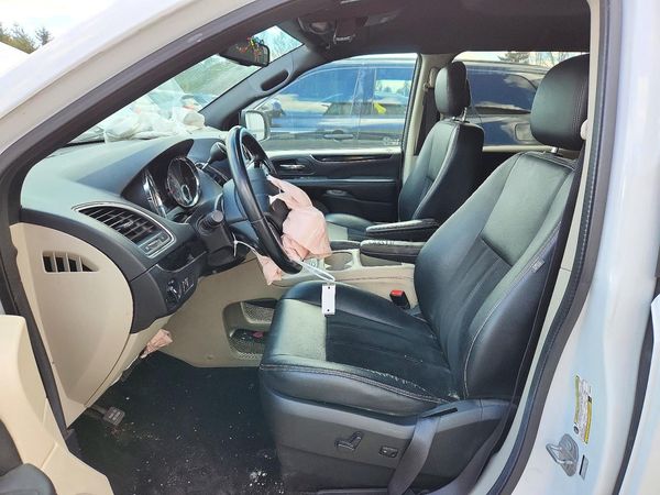 2017 DODGE GRAND CARAVAN SE, SXT, Express — DENT