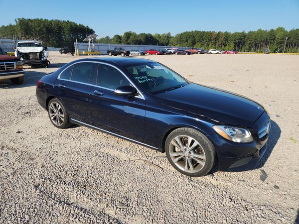 2015 MERCEDES-BENZ C — Passenger 3/4