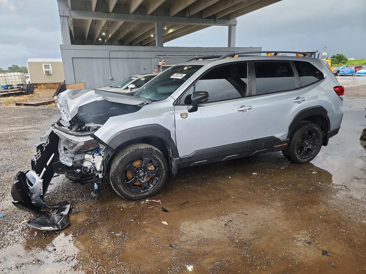 2023 SUBARU FORESTER — Front 3/4