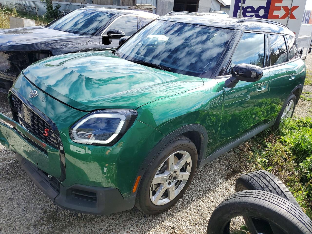 2026 MINI COUNTRYMAN — Front 3/4