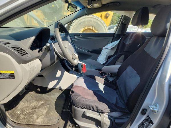 2016 HYUNDAI ACCENT — DENT
