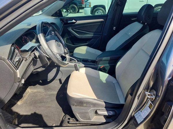 2019 VOLKSWAGEN JETTA — DENT