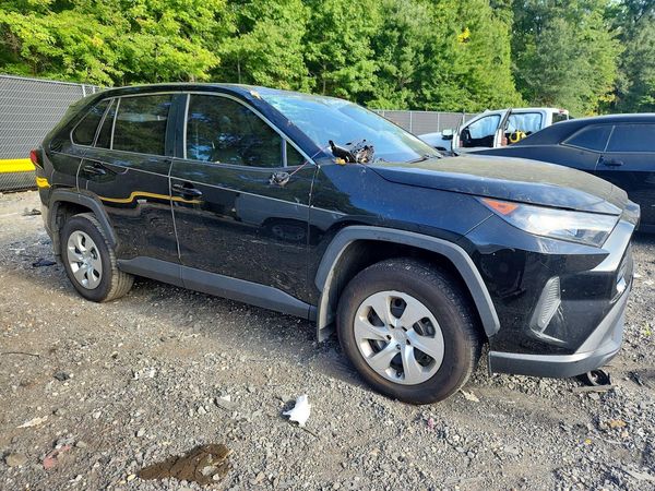 2022 TOYOTA RAV4 — Passenger 3/4