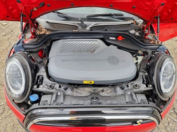 2023 MINI COOPER — Engine bay
