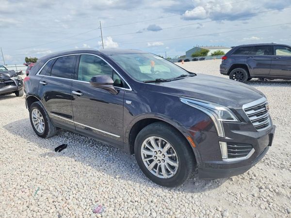 2017 CADILLAC XT5 — Passenger 3/4