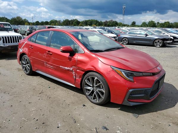 2020 TOYOTA COROLLA SE, CVT, w/Premium pkg — Passenger 3/4