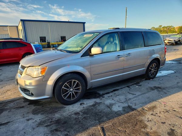2017 DODGE GRAND CARAVAN — DSFA — Front 3/4