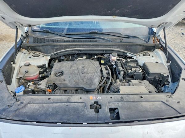 2022 HYUNDAI SANTA FE — Engine bay
