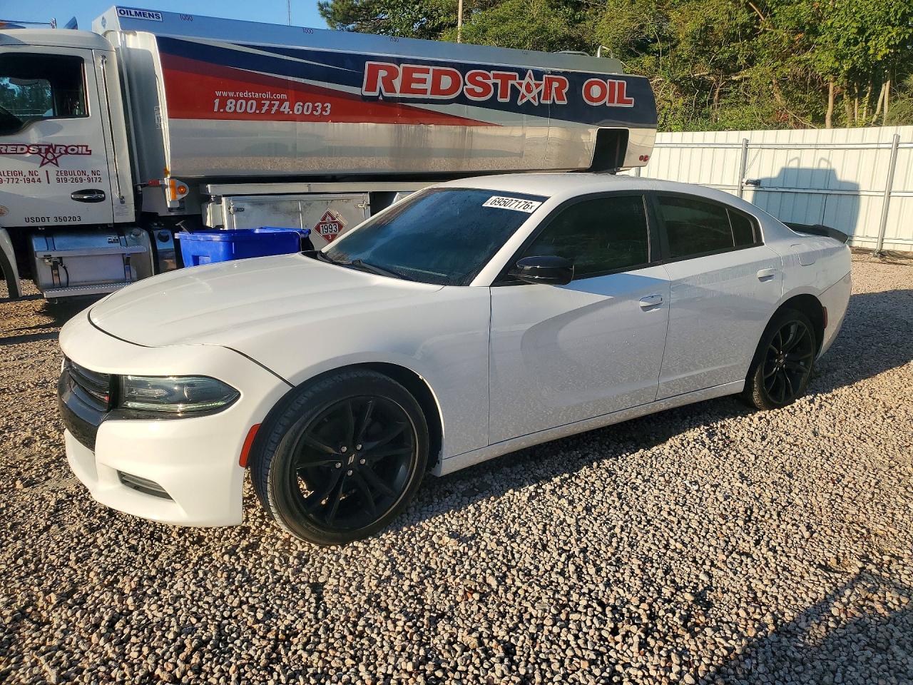 2018 DODGE CHARGER SXT — Front 3/4