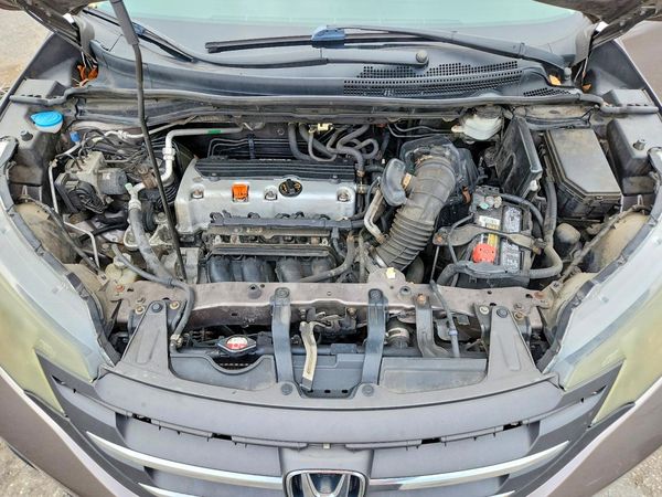 2012 HONDA CRV EX — Engine bay