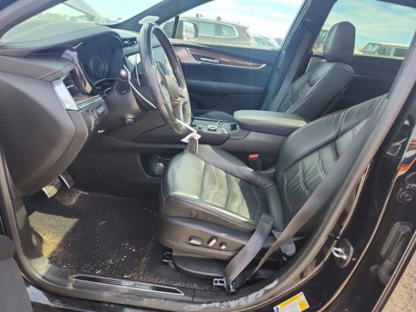 2023 CADILLAC XT5 — DENT