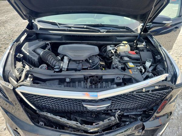 2023 CADILLAC XT5 — Engine bay