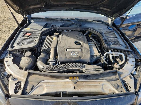 2015 MERCEDES-BENZ C 4-MATIC — Engine bay