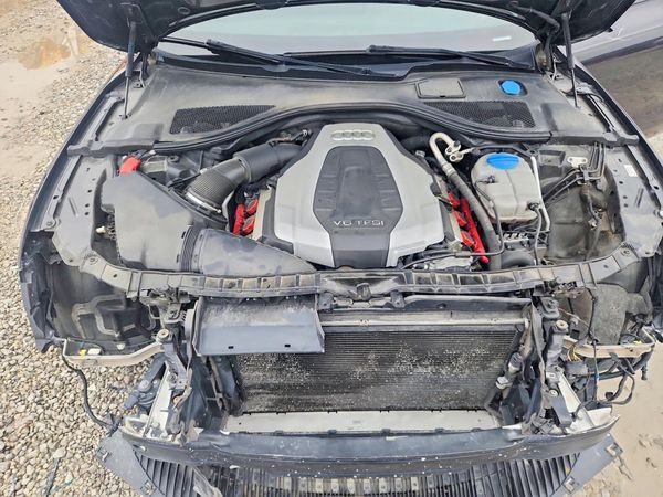 2017 AUDI A7 quattro Premium Plus — Engine bay