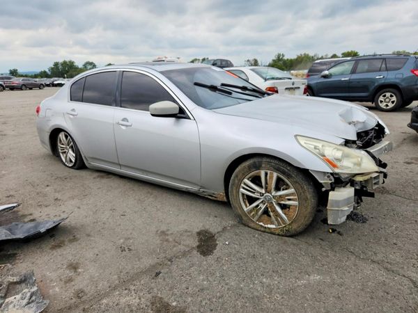 2013 INFINITI G37 — Passenger 3/4