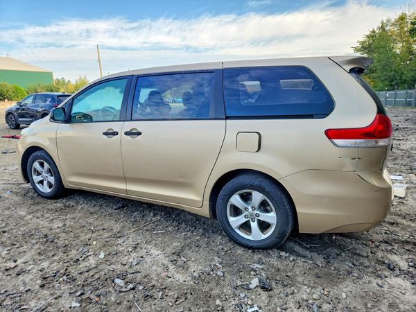 2012 TOYOTA SIENNA — DSRA