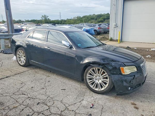 2012 CHRYSLER 300 300C — Passenger 3/4