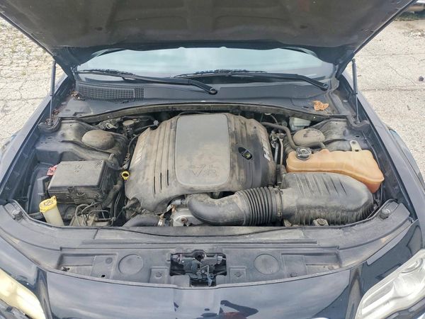 2012 CHRYSLER 300 300C — Engine bay