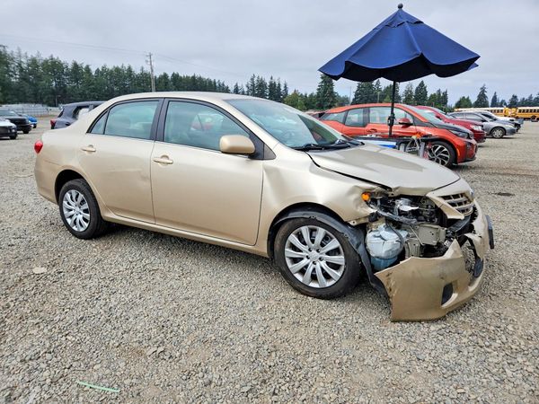 2013 TOYOTA COROLLA — Passenger 3/4