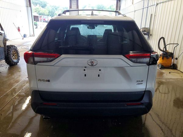 2024 TOYOTA RAV4 XLE Premium — DIRR
