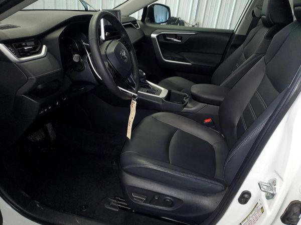2024 TOYOTA RAV4 XLE Premium — DENT