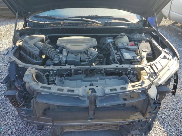 2021 CHEVROLET BLAZER Premier — Engine bay