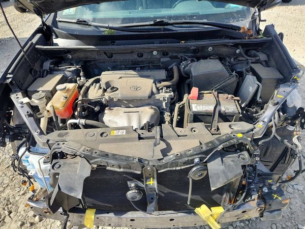 2018 TOYOTA RAV4 SE — Engine bay