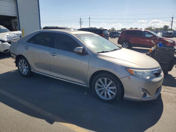 2013 TOYOTA CAMRY — Passenger 3/4