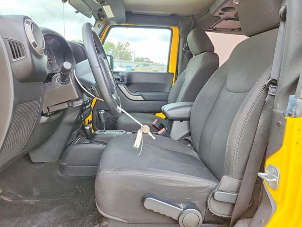 2015 JEEP WRANGLER — DENT