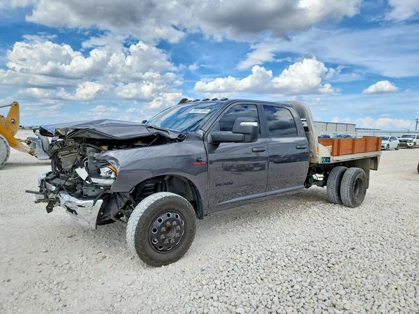 2023 RAM 3500 — Front 3/4