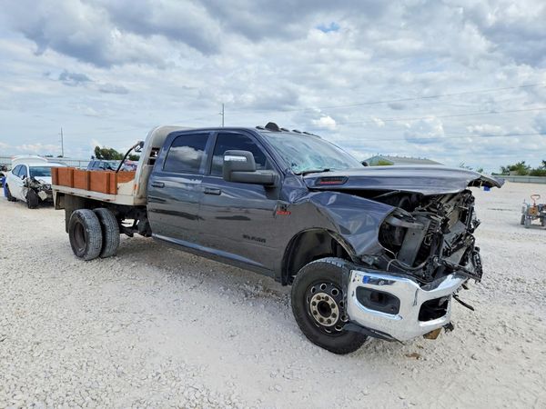 2023 RAM 3500 — Passenger 3/4