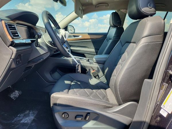 2025 VOLKSWAGEN ATLAS — DENT