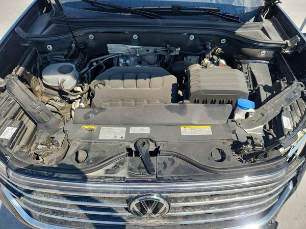 2025 VOLKSWAGEN ATLAS — Engine bay