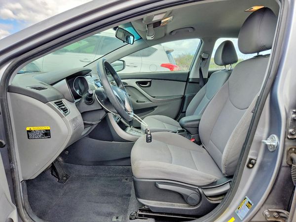 2013 HYUNDAI ELANTRA — DENT