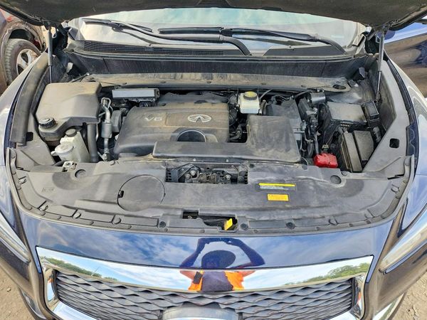 2019 INFINITI QX60 — Engine bay