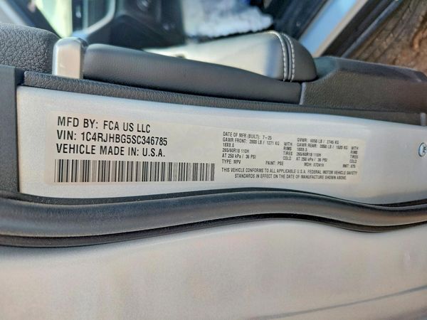 2025 JEEP CHEROKEE Limited — VINS