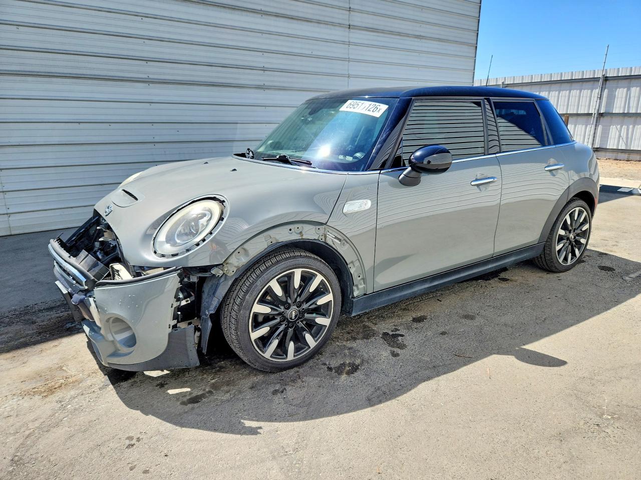 2017 MINI COOPER — Front 3/4