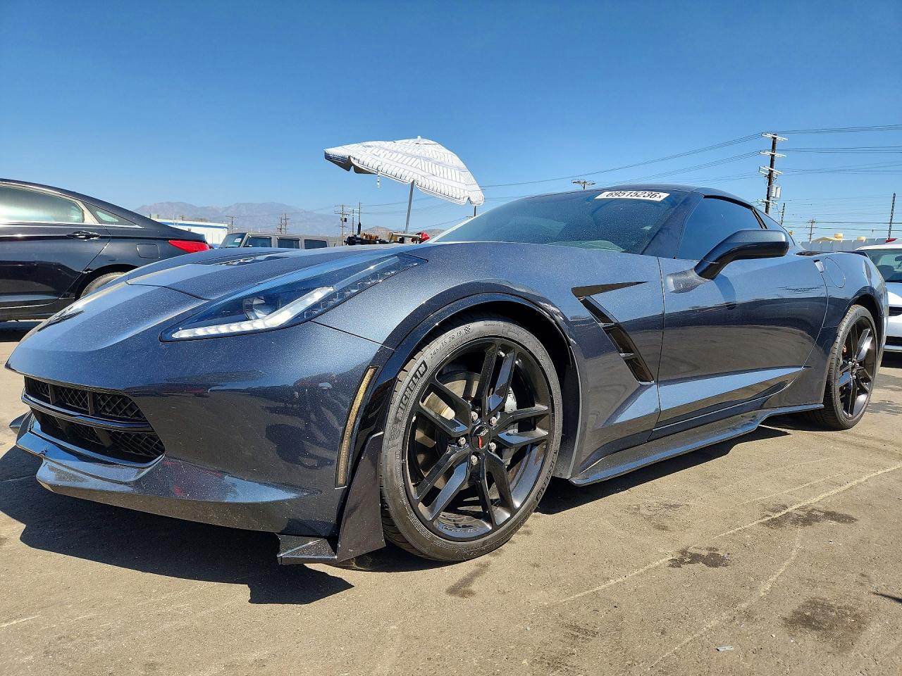2019 CHEVROLET CORVETTE Stingray Standard 1LT — Front 3/4