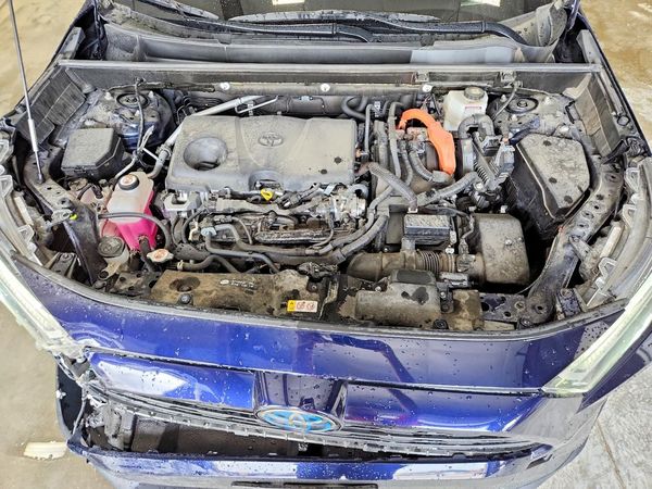 2023 TOYOTA RAV4 — Engine bay