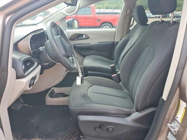 2017 CHRYSLER PACIFICA — DENT
